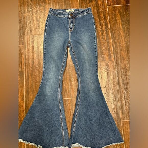 Rock & Roll Cowgirl Women's Bargain Button Bell Jean sz 28/32 - Picture 2 of 9